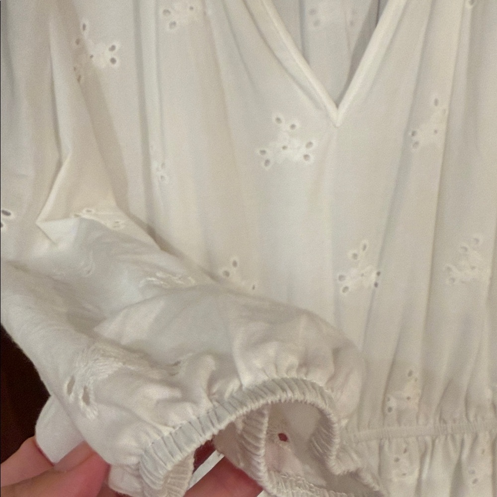 Chic White Eyelet Long Sleeve Dress - Picture 4 of 5